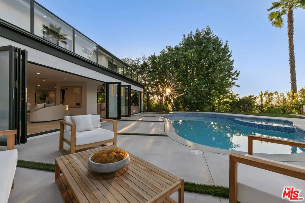 18101 Green Meadow Drive, Encino, California 91316 home-pic-51